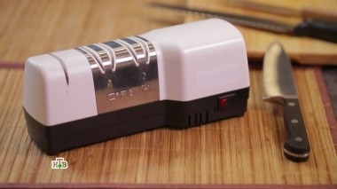 Выбор ножеточки, передовые способы лечения рака, проектор для телефона и секрет костюма-поплавка 04.03.2017