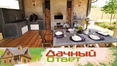 Беседка с качелями, бетонный диван и большая уличная печь вместо непроходимого поля 23.06.2018