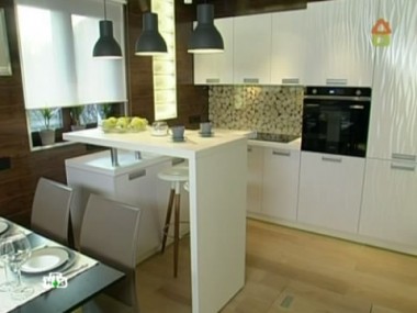 Деревянная столовая со стальными вставками 01.12.2012