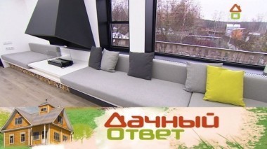 Гостиная для многодетной семьи с диваном для посиделок, барной стойкой и ковром-самолетом 09.12.2017