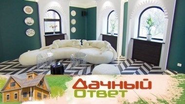 Интерьер с сочетанием марокканского стиля и арт-дизайна и кошки-подушки вместо обычной диванной спинки 16.12.2017