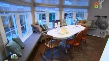 Проходная кухня с новым эркером в стиле французского охотничьего домика 06.02.2016