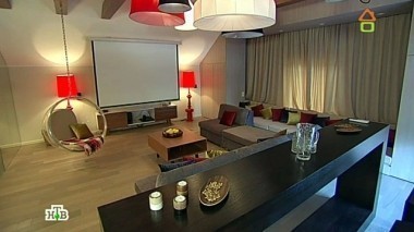 Расширение мансарды и огромная гостиная с ярким декором вместо скромной спальни 04.07.2015