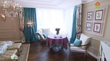 Спальня для супружеской пары с кованой мебелью и парадными светильниками 03.11.2015