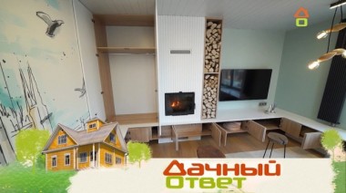 Спальня-гостиная с камином в стене и готическим собором 14.03.2020