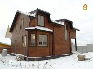 Стеллаж из лестницы, пламя из воды и пол из гальки 21.04.2012