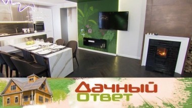 Тропическая кухня-гостиная с потайной кухней и огромным диваном 03.12.2017