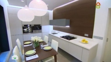 Вытянутая кухня с парящей столешницей в доме-долгострое 18.06.2016