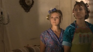 Дочь не может понять причину отцовской агрессии, из-за которой рушится их дружная семья 28.06.2014