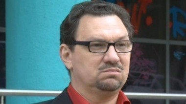 Драгоценный подарок пропал прямо во время торжества и рассорил семью 18.08.2014