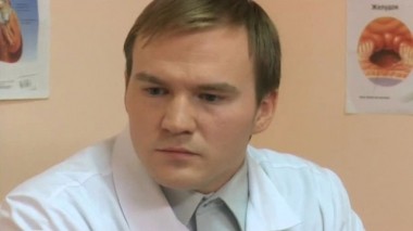 Медика обвиняют в пьянстве, грубости и разврате 11.05.2013