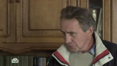 Мужчина не может понять, почему от него отреклась дочь и не пускает его на порог дома 13.10.2013