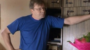 Отец запрещает дочери видеться с женихом, обвиняя парня в воровстве 04.08.2014