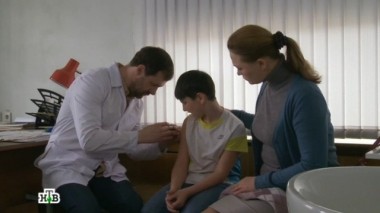 После прививки у школьника начались осложнения, и мать обвинила во всем корыстного врача 18.06.2014