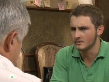 Родной сын против приемного: что скрывает мать? 15.01.2013