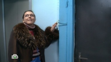 Женщина просит вразумить соседку-алкоголичку, чтобы ее сын не попал в приют  19.05.2014