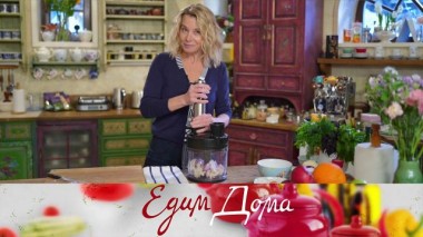 Кекс из кукурузной муки с лимонной глазурью, котлетки из креветок с тимьяном, салат с томленым яблоком 24.03.2023