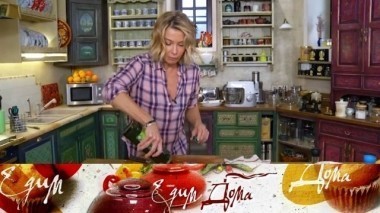 Парфе с карамелизированными бананами, курица с финиками по-магрибски и грибы, запеченные в красном вине 03.02.2018