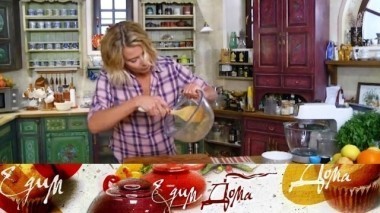 Торт-мороженое с шоколадом, острые спагетти с грибами и семга, маринованная в яблоках и виски 24.02.2018