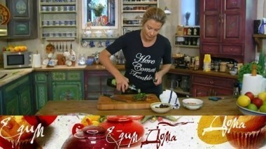 Воздушный брауни, стейк из тунца и рисовый салат с огурцами, вялеными помидорами и руколой 30.09.2017