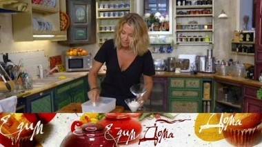 Йогуртовое мороженое с запеченными абрикосами, ризотто с перепелиными яйцами и копченым салом и салат из красной капусты с ежевикой и горчичной заправкой 02.06.2018