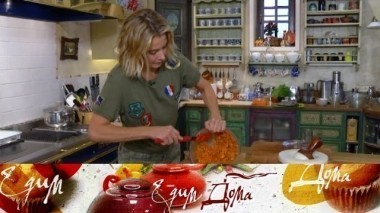 Запеченная с орехами и гранатом дорада, паста по-турецки и морковные квадратики с курагой 20.01.2018