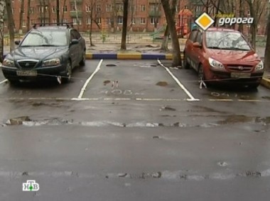 Драка за место, утиль во дворах и зимнее логово байкера 06.04.2013