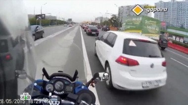 Как понимать язык жестов, можно ли лишиться прав из-за булки с маком и что делать, если занесло в повороте? 06.06.2015