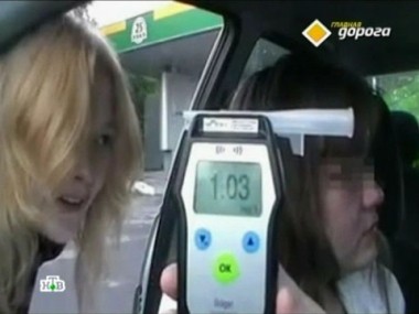 Пьяные гонки, удобство и опасность автозапуска, светофор всея Руси, избит при исполнении, актриса в погонах и ее дом на колесах 06.10.2012