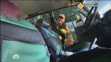 Ремни безопасности, дорожные знаки и подарки для инспекторов от Кая Метова 22.02.2014