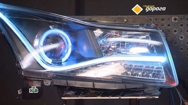 Самодельные ходовые огни, баварский кроссовер, а также - что хранится в багажнике актера Константина Крюкова 25.03.2017