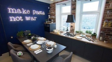 Сталинский ампир, лофт и неон в старинной кухне 11.03.2017