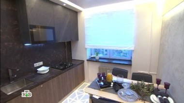 Теплый минимализм и каменные поверхности на кухне со светящимся полом 19.08.2016