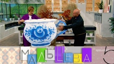 Интерьер в русском стиле, винтажная сервировка, идеальный стеллаж и личный музей Никаса Сафронова 02.10.2018