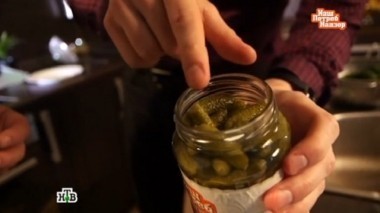 Корнишоны с нитратами и без, о чем говорят новые родинки и прыщи, а также - сила жалобной книги 04.12.2016