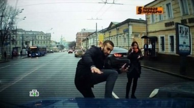 Драка с автомобилем, чем рискуют дорожные активисты, рисунки инспектора и бизнесмен в огороде 23.04.2017