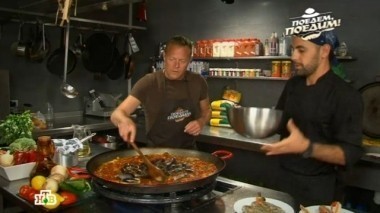 Барселона: праздник непослушания, испанский мужской ужин и знаменитая паэлья 28.06.2014