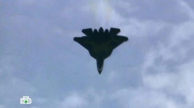 МАКС-2015: воздушный транспортник Великой Отечественной и авиатренажеры 13.11.2015