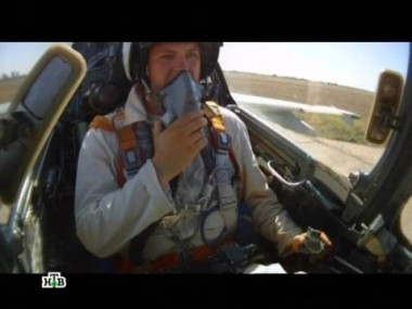 Молодым везде у нас дорога: первая посадка самого молодого летчика в истории Нитки 20.04.2012