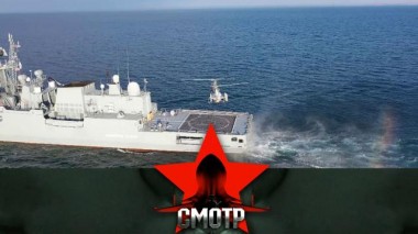 Длинная рука корабельных ударных групп: вертолеты работают с палубы 05.05.2021