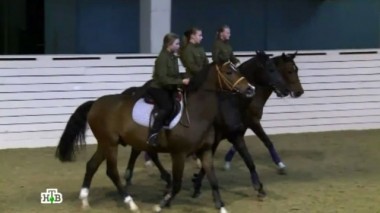 Таких берут в космонавты! Трудовые будни воспитанниц и выпускниц пансиона Минобороны 29.11.2013