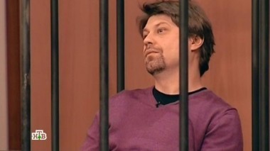 Чтобы не лишиться денег после развода, муж утопил супругу в бассейне 30.03.2015