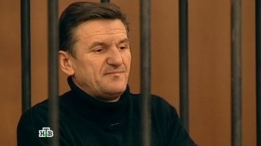 Дебошир зарезал соседку-почтальона, чтобы та не выселила его из дома 25.02.2015