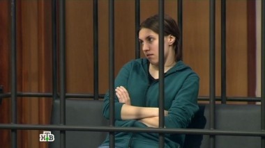 Девушка отомстила отчиму за то, что он лишил ее матери и крыши над головой 11.10.2016