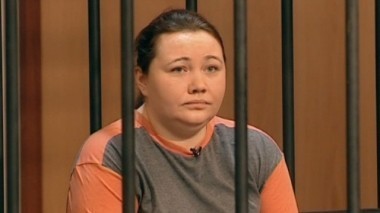 Девушка взорвала машину менеджера водочного завода, продукция которого погубила ее родителей 23.06.2014