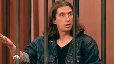 Хозяин питомника для бездомных собак натравил животных на главу администрации 11.05.2015