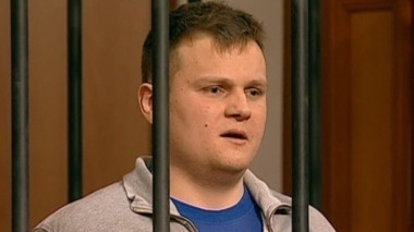 Когда девушка ответила парню отказом, он решил застрелить ее из охотничьего ружья 27.04.2013