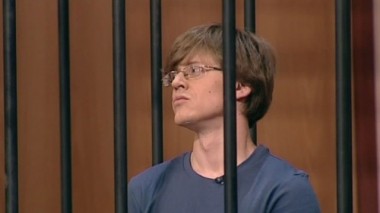 Когда мужчину бросила жена, он сделал ей прощальный подарок - отравленные эклеры 13.04.2015