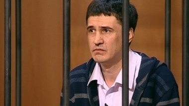 Коллекционер редких книг лишил сына наследства, за что получил костылем по голове 29.06.2014