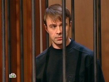 Кто подкинул обезображенный труп в квартиру бывшего насильника? 26.08.2013